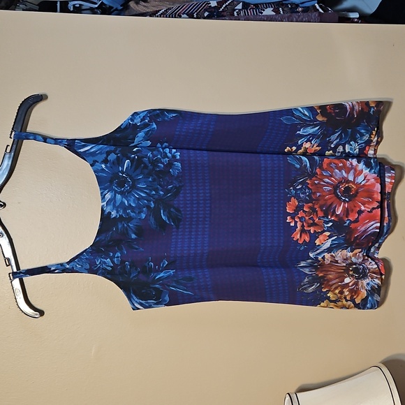 Cabi Artist Blue Multi Floral Cami Top - Picture 4 of 7